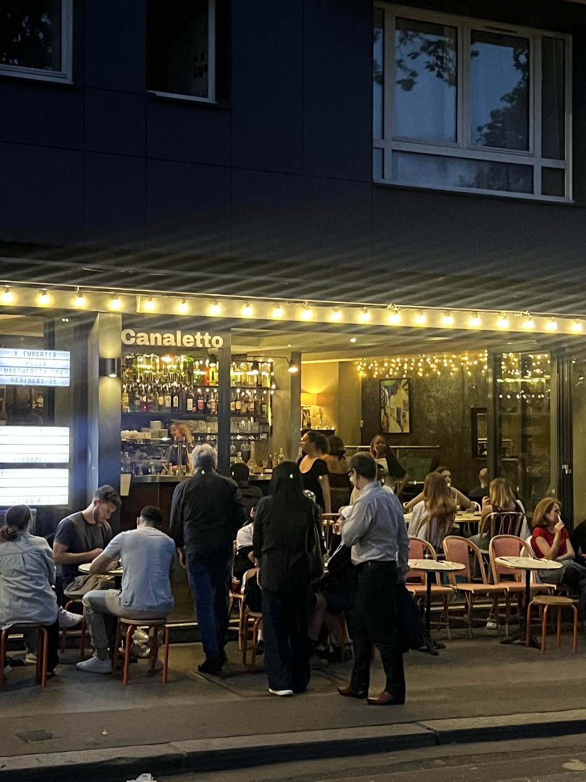 Canaletto Caffè: the place