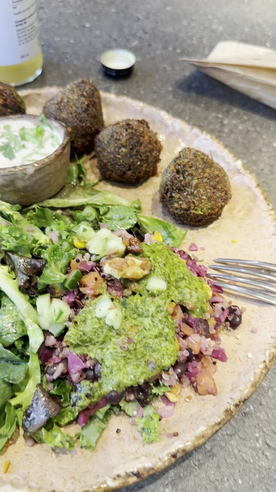 Honest Greens - Serrano: food & drinks