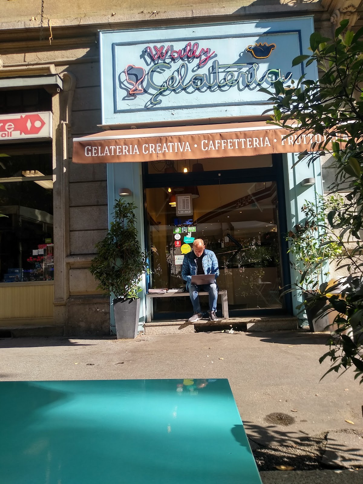 Wally Gelateria Creativa LAVATER: the place