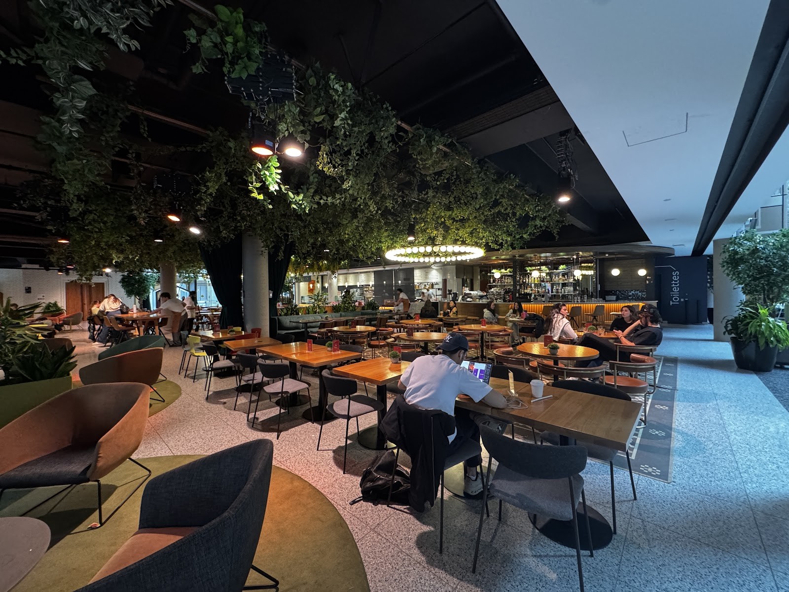 Amea Café: the place