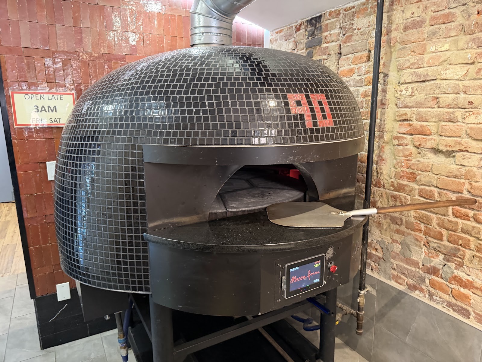 90 Second Pizza: the place