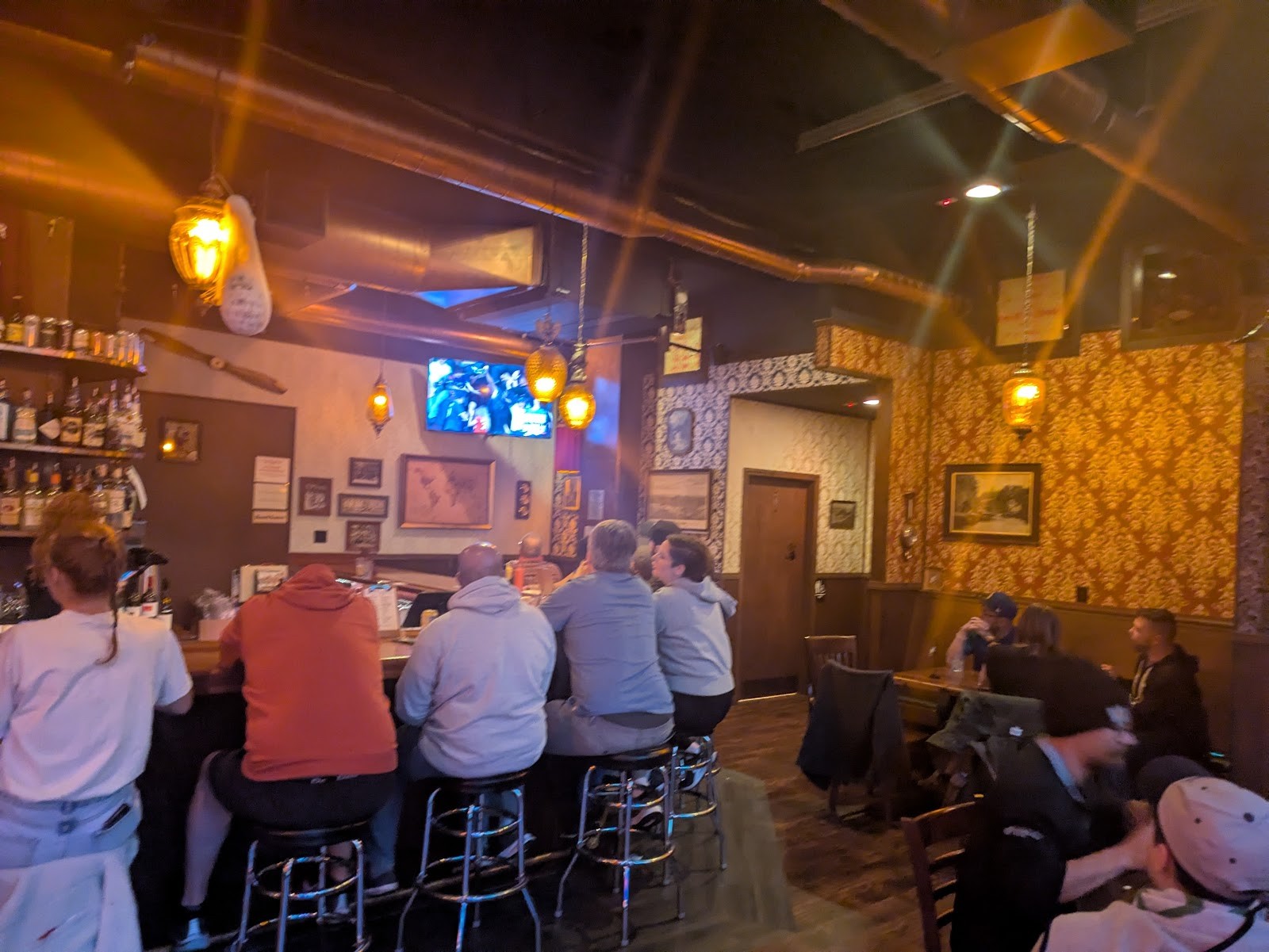 Neighbor Lady Public House: the place