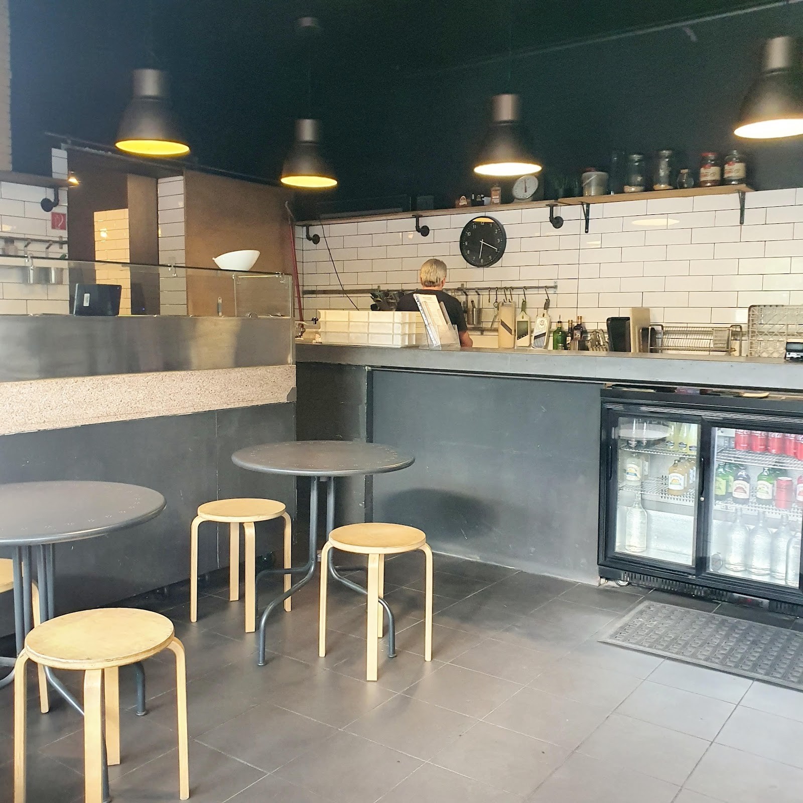 Naked Flame Pizzeria: the place
