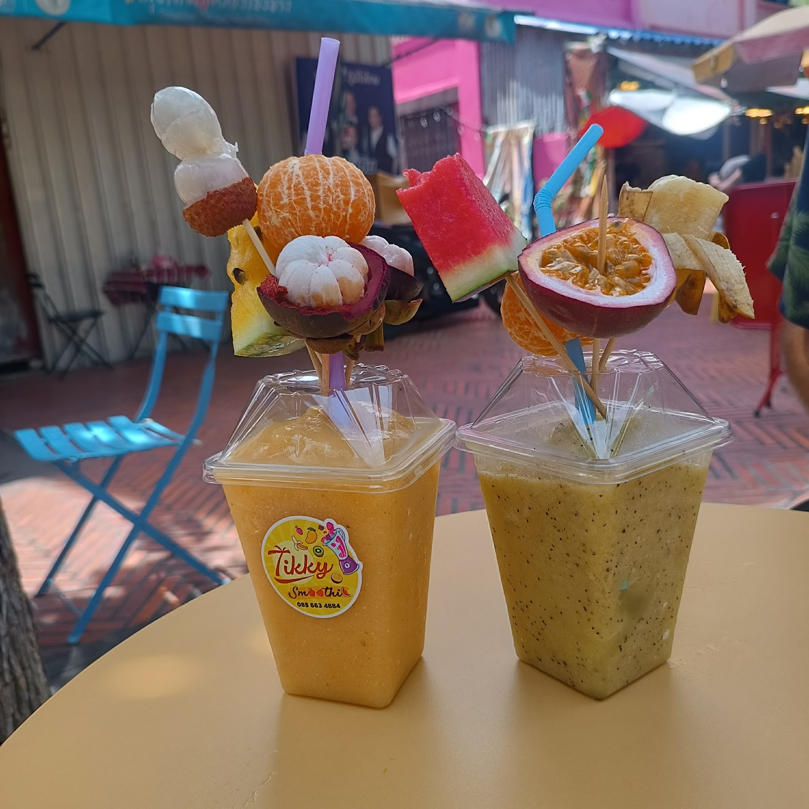 Tikky smoothie: food & drinks