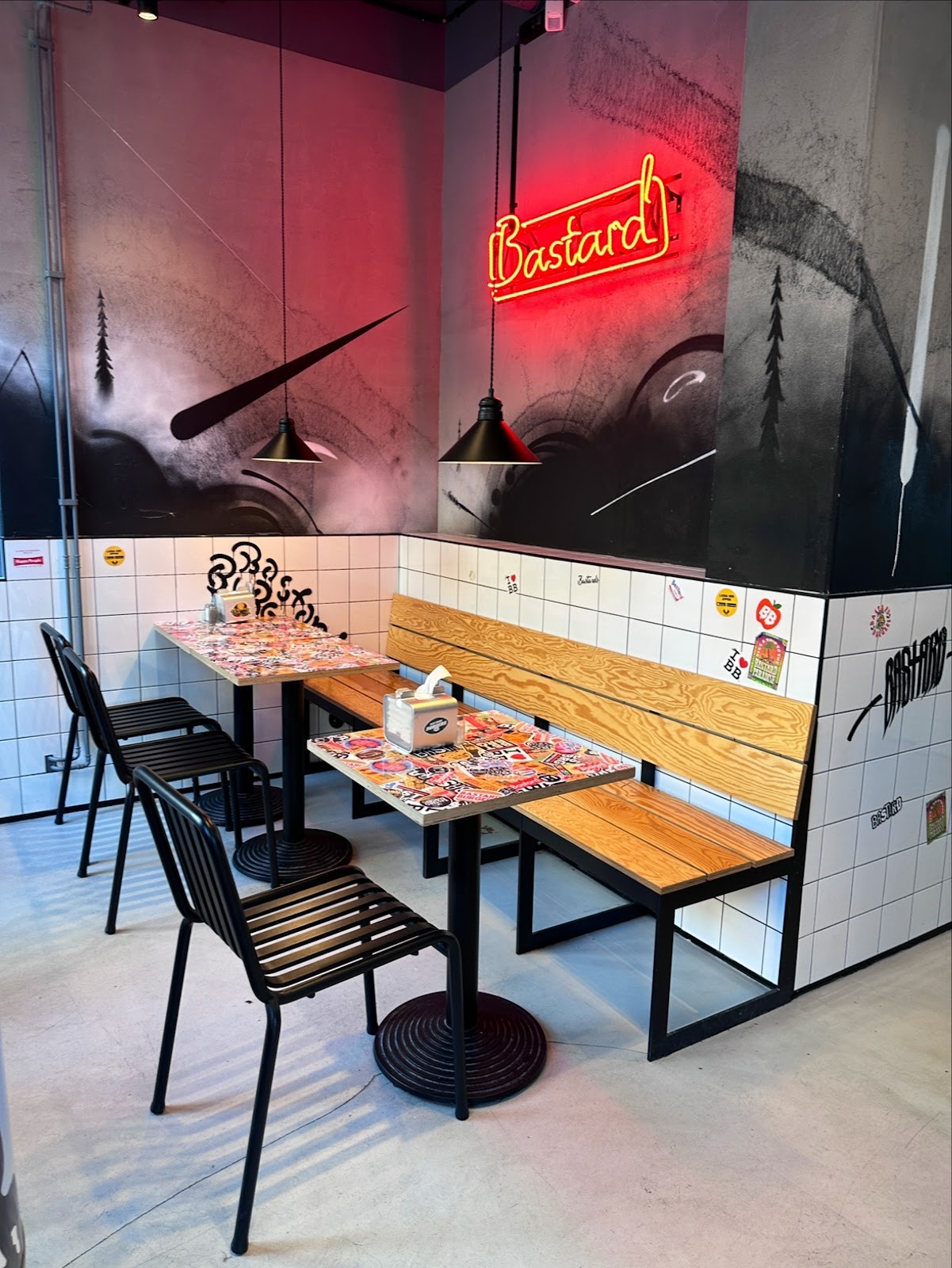 Bastard Burgers: the place