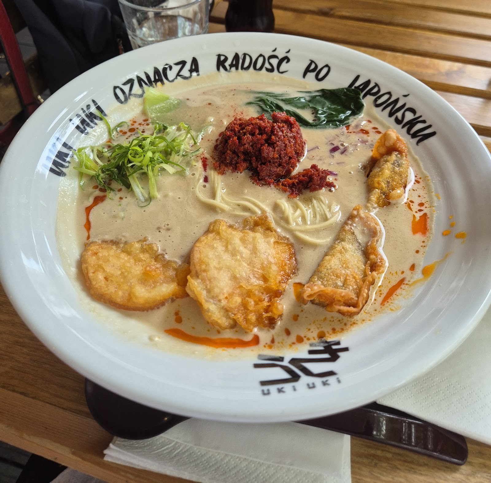UKI UKI: food & drinks