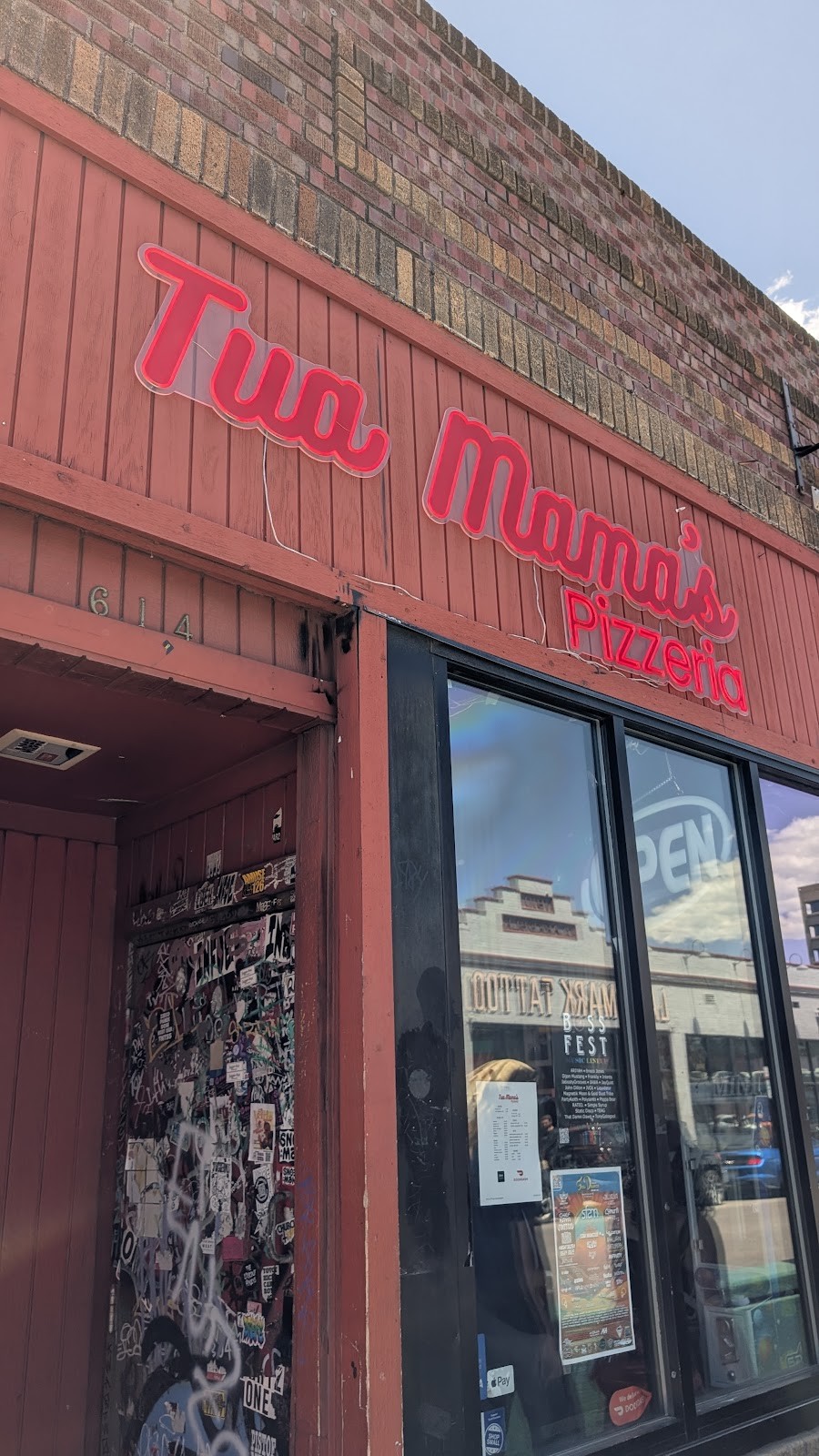 Mora Pizza Denver: the place