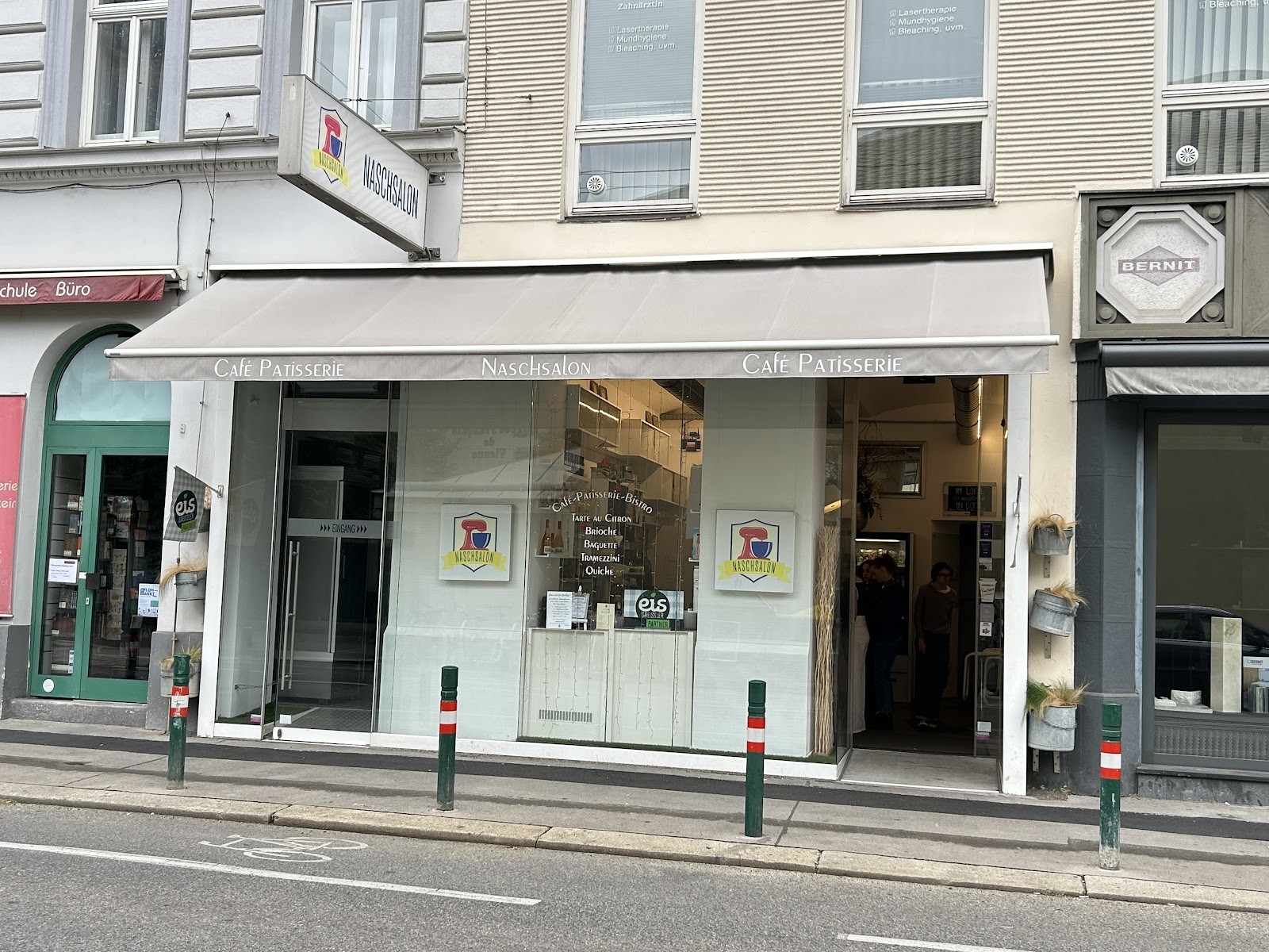 Naschsalon: the place