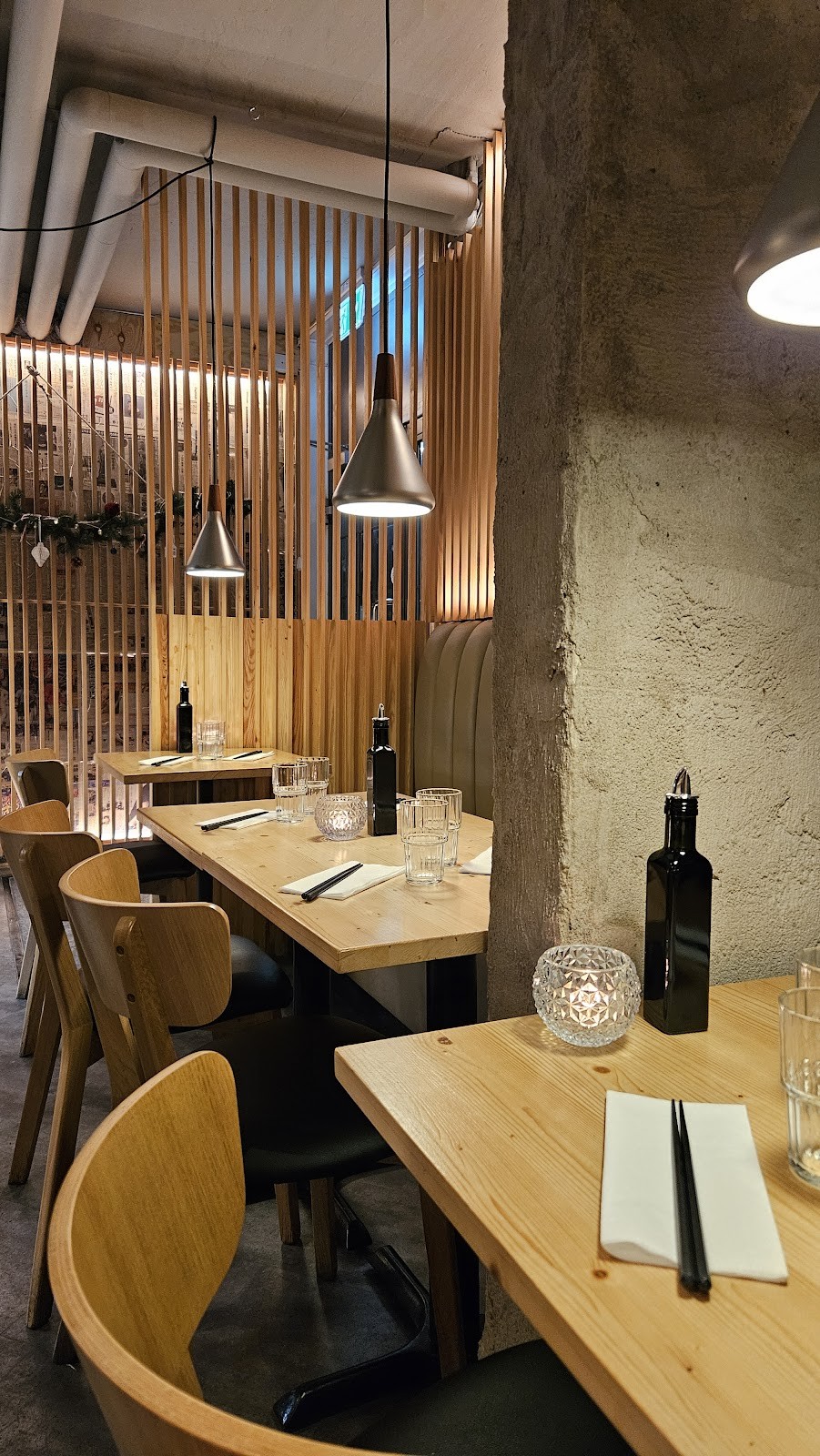 Naked Fish Sushi Bar - Södermalm: the place