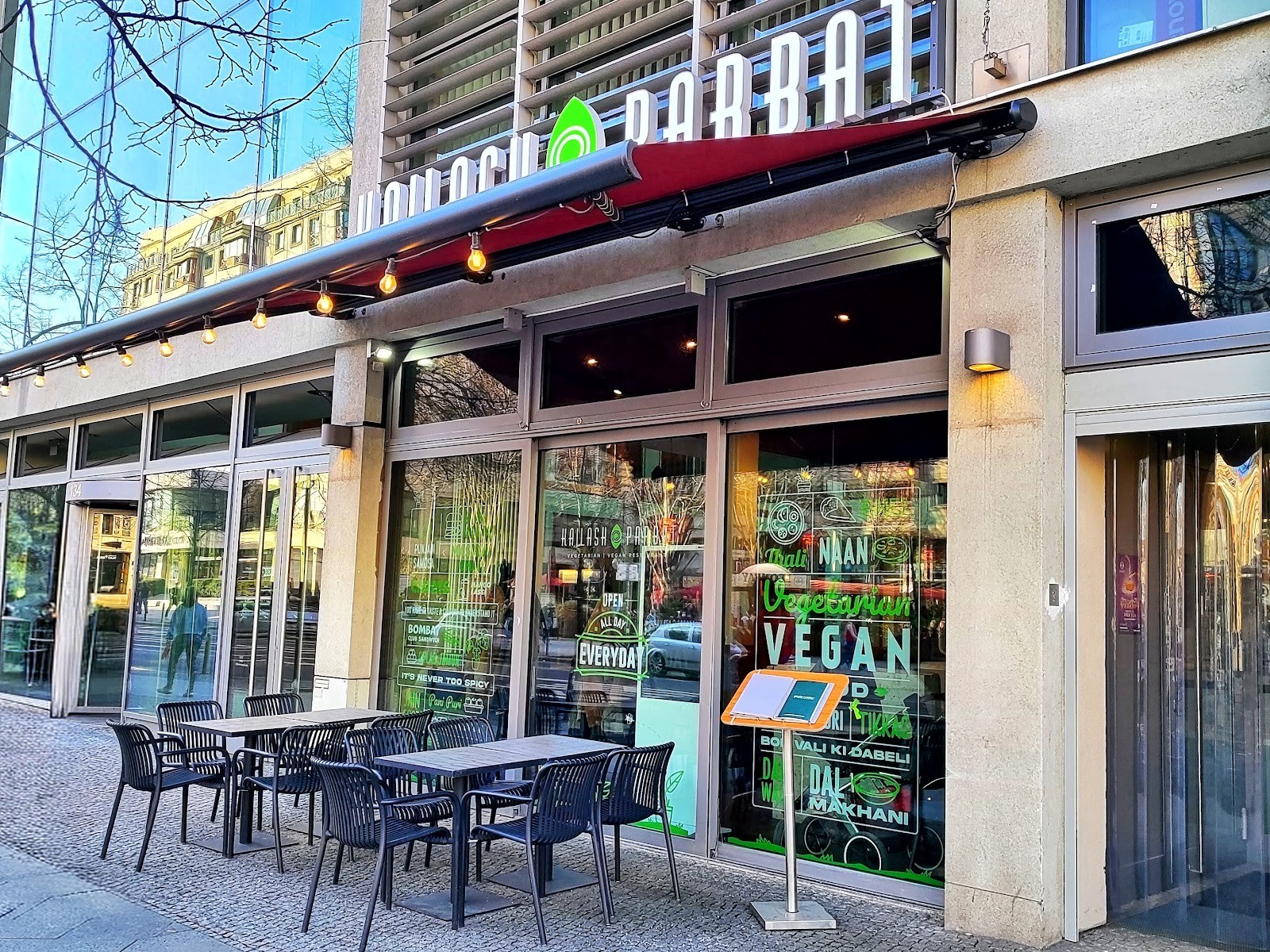 Kailash Parbat – Indisches vegetarisches & veganes Restaurant: the place