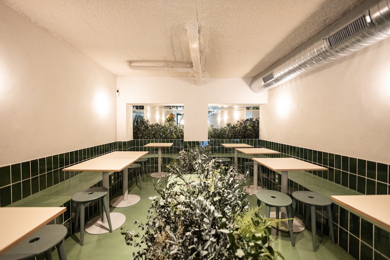 Greta Salad Bar: the place