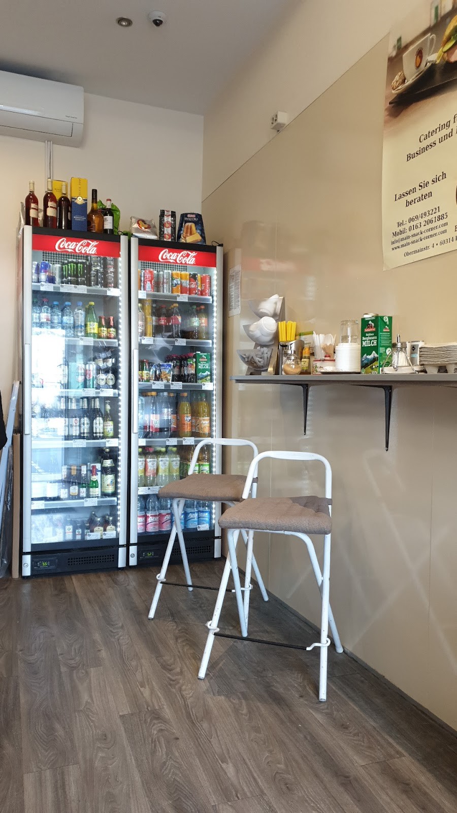 Main Snack Corner Paninoteca: the place