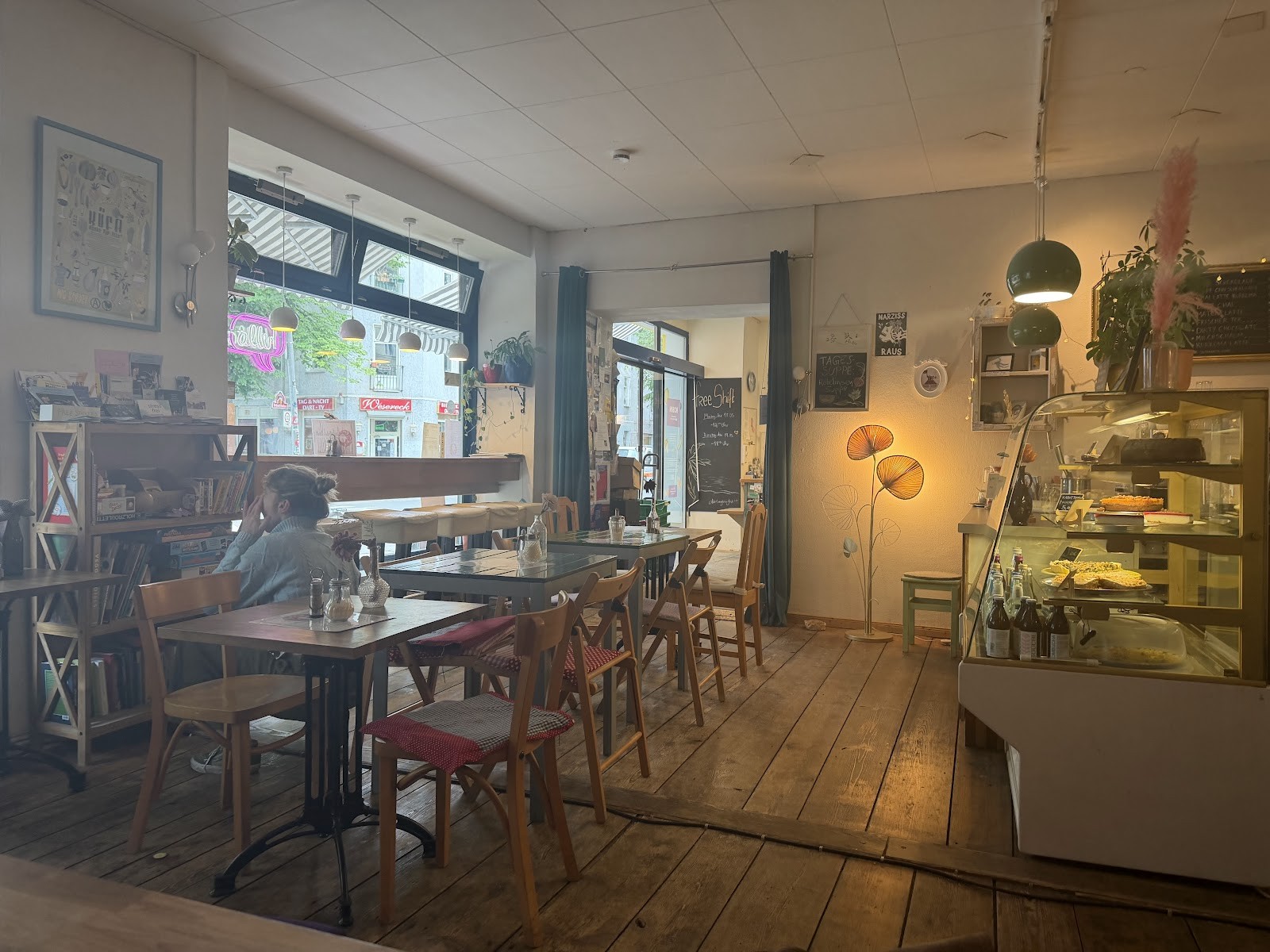 Radikalecker ~ Vegan Café Kollektiv: the place