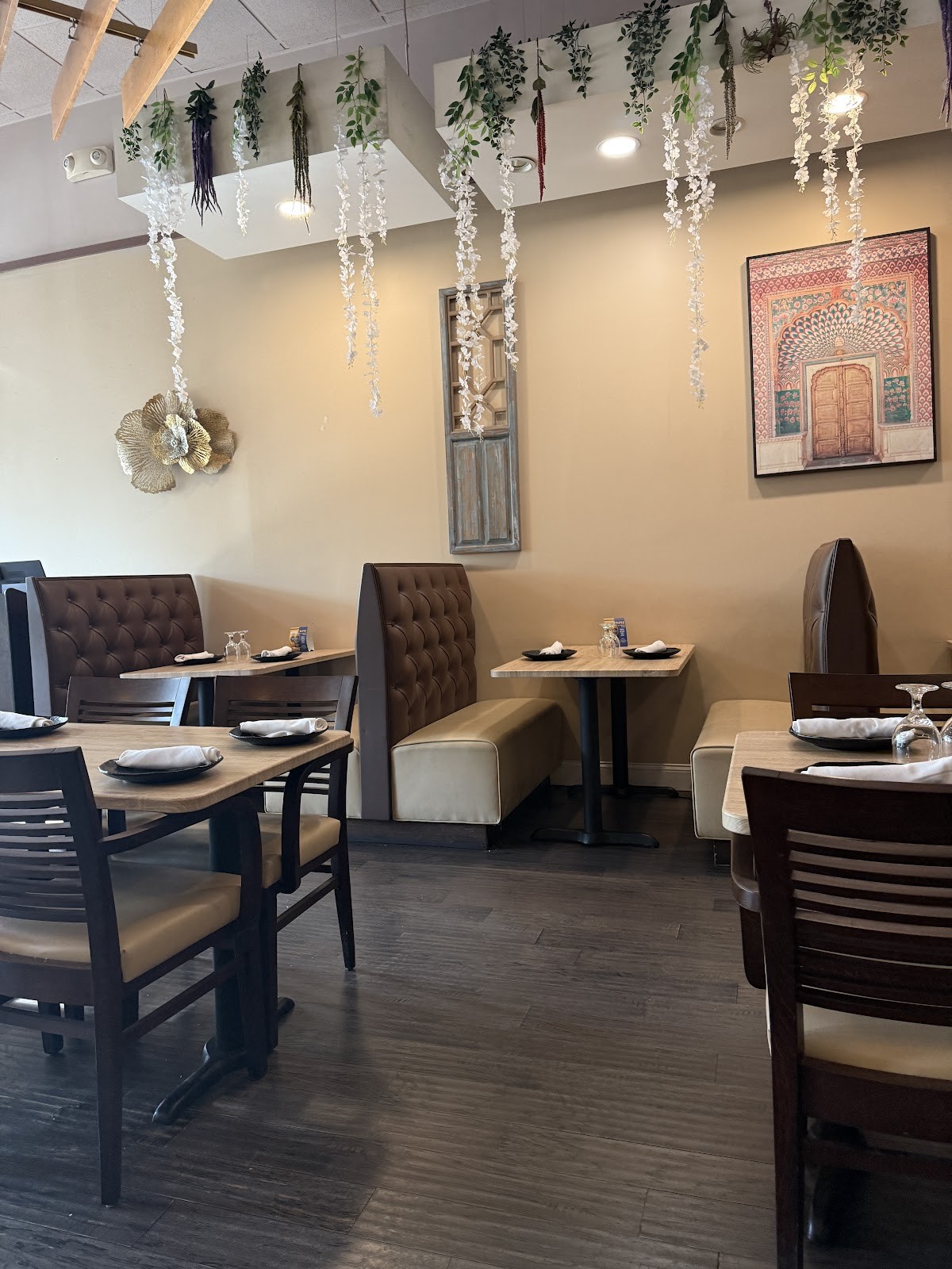 NaanWise Indian Cuisine: the place