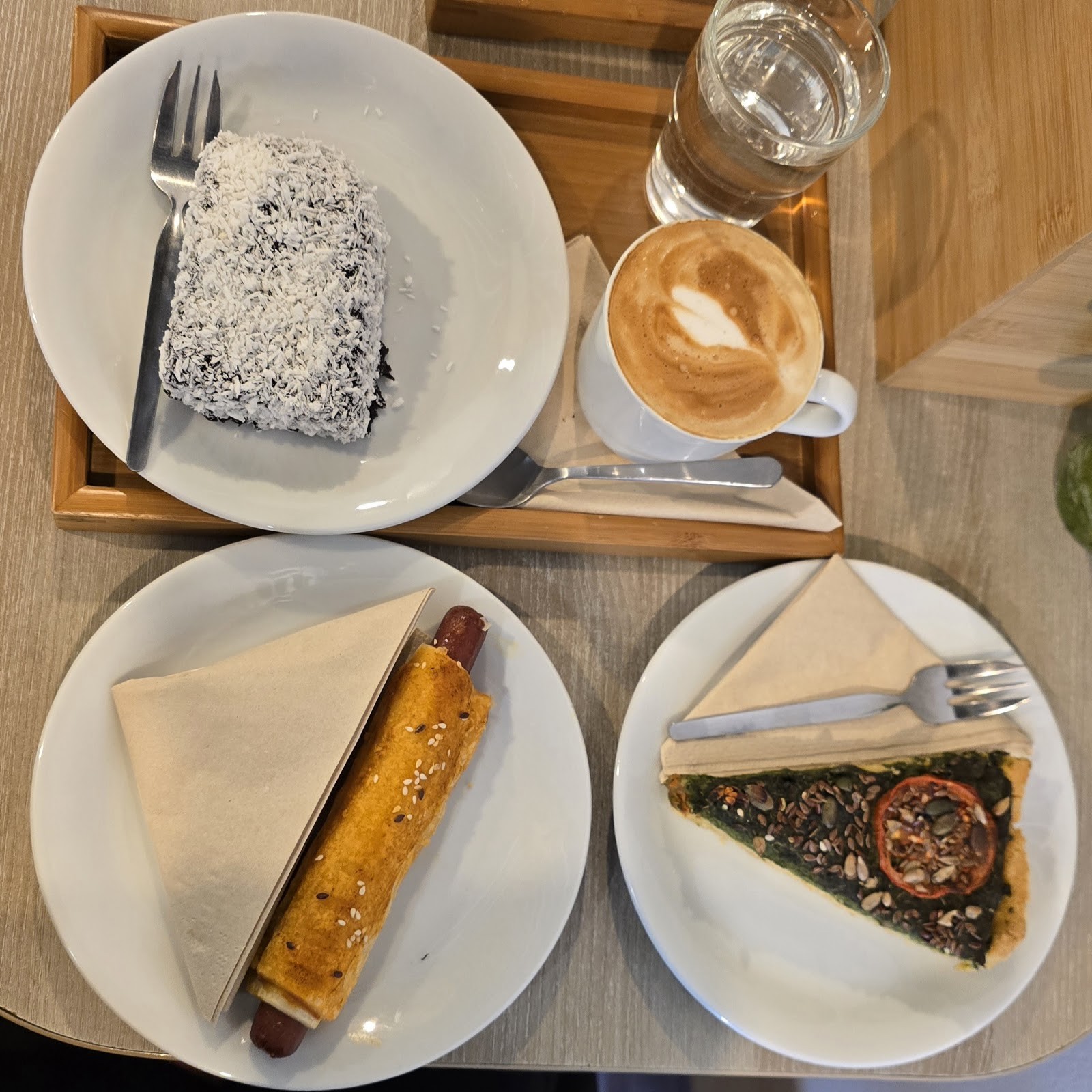 Veggie Garden: food & drinks