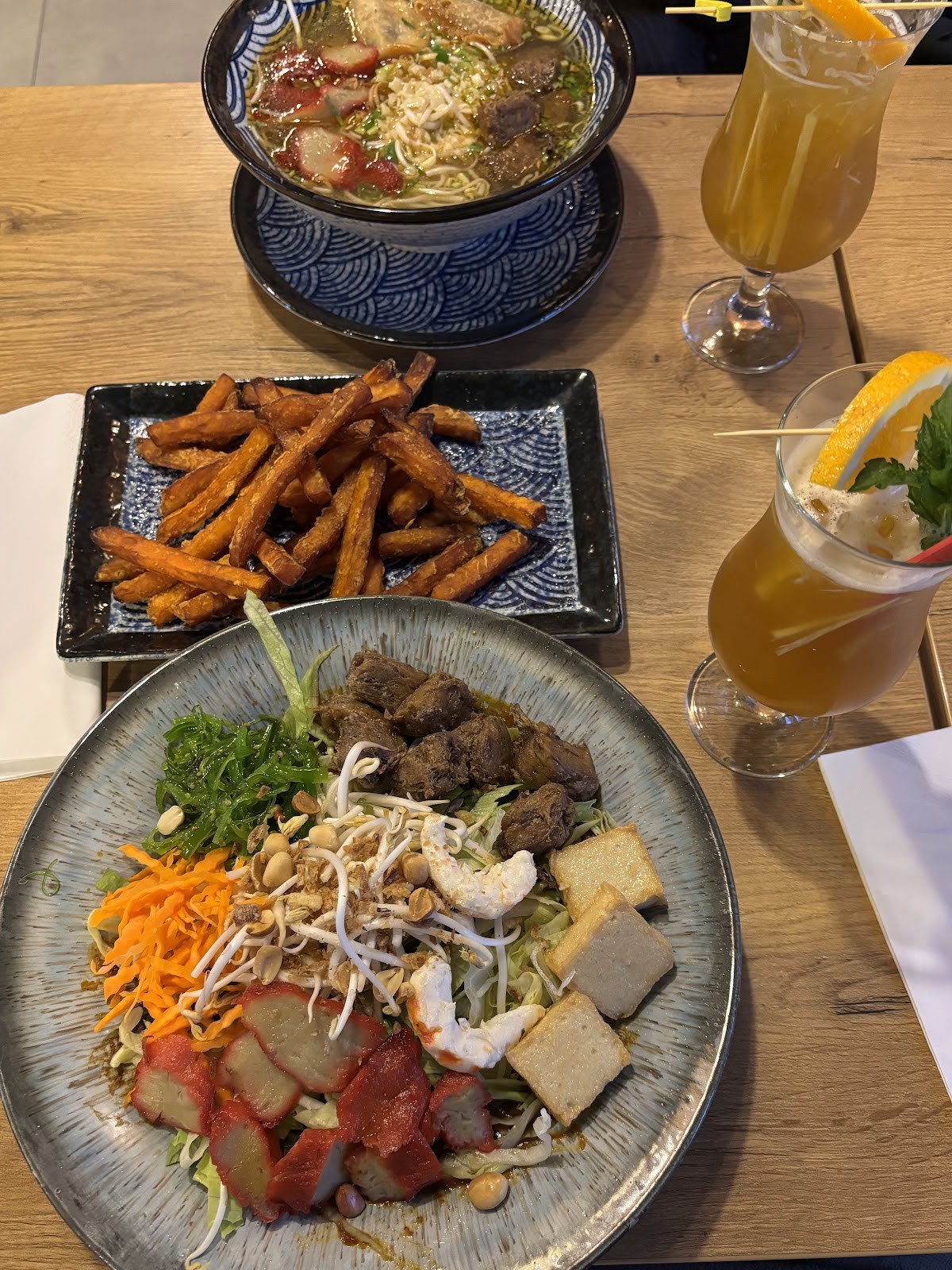 Moc Vegan: food & drinks