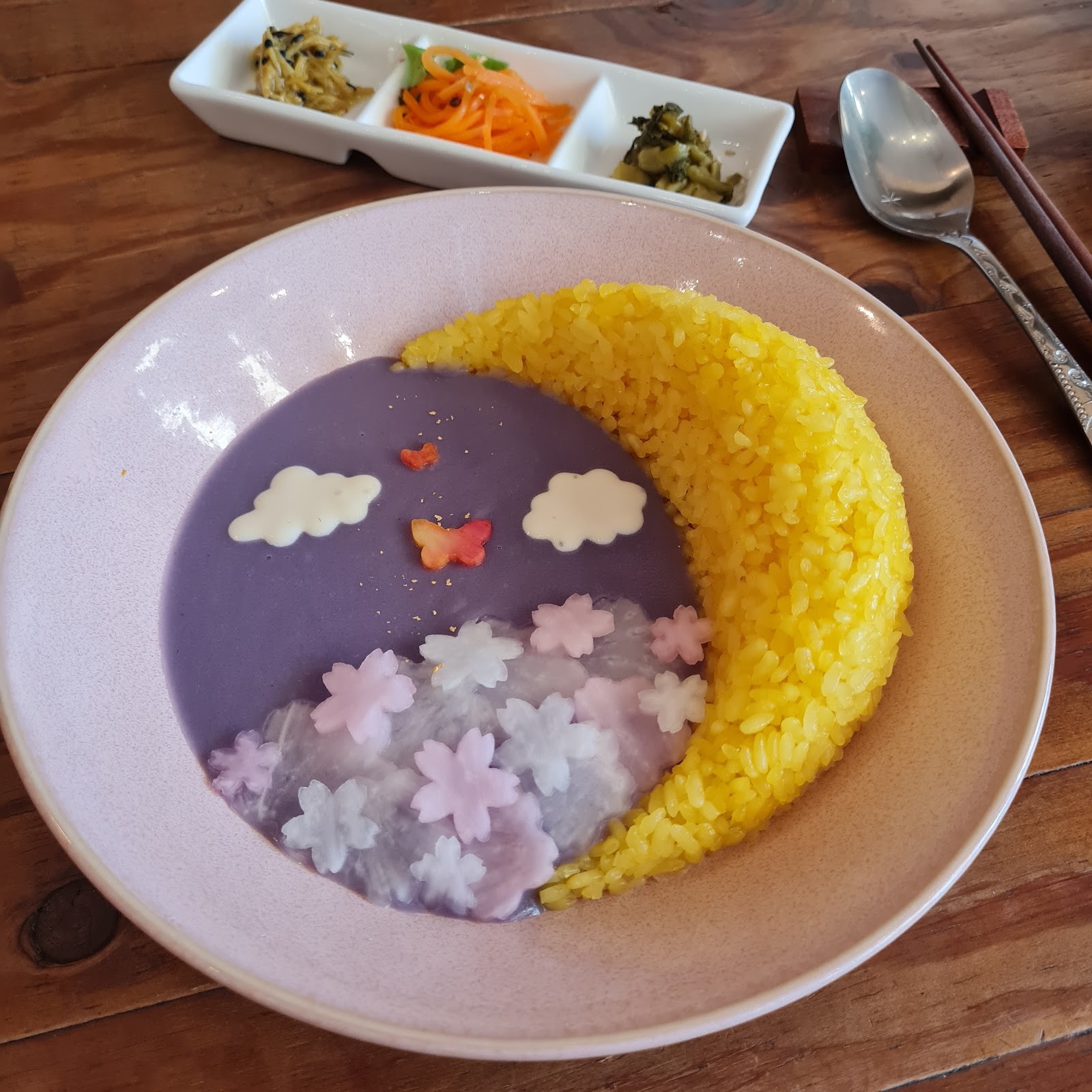Vegan Cafe PQ's: food & drinks