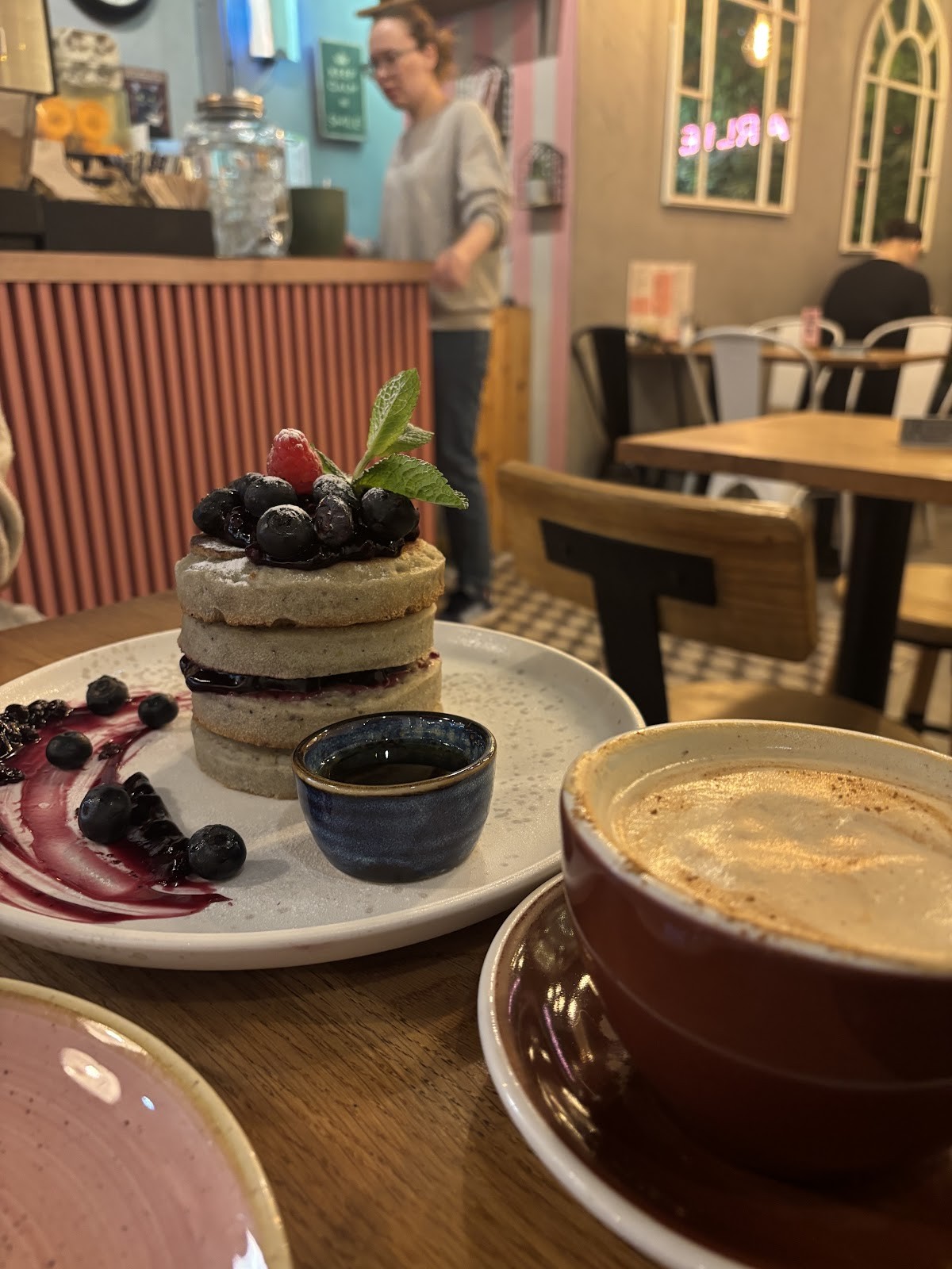 Charlie’s: food & drinks