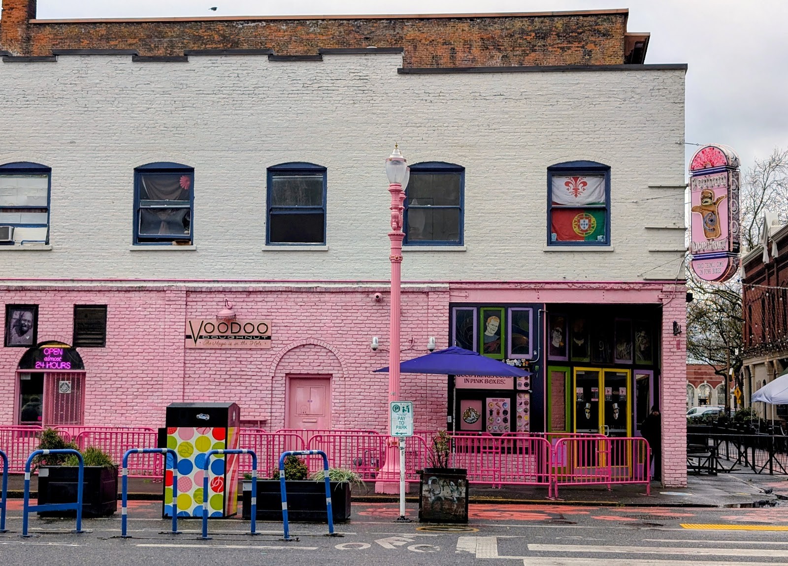 Voodoo Doughnut: the place
