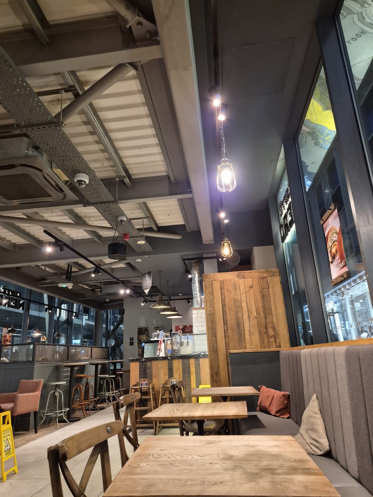 Caffè Nero: the place