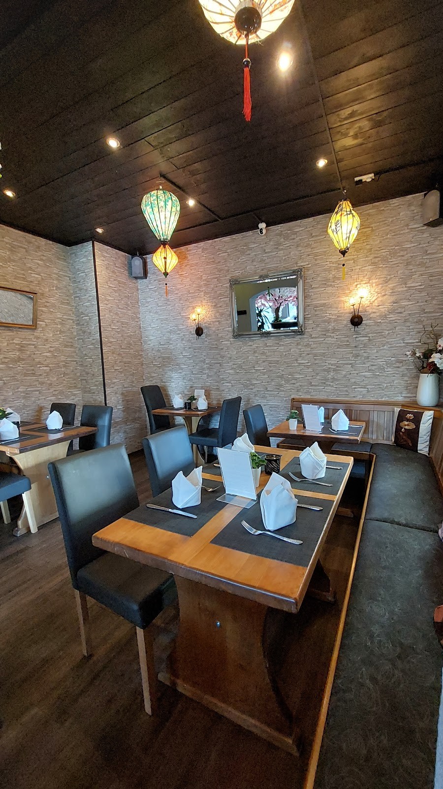 Hoa Thoa - Grill & Wok - Pasing: the place