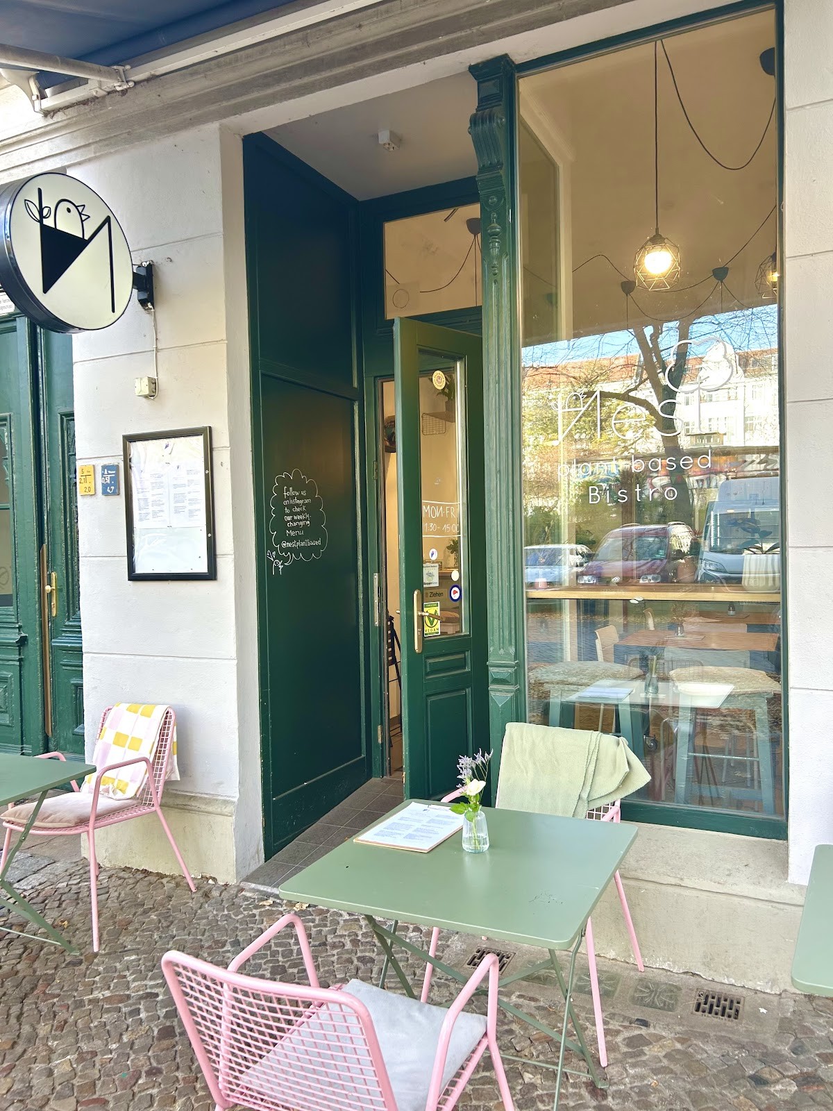 Nest plant based Bistro: the place