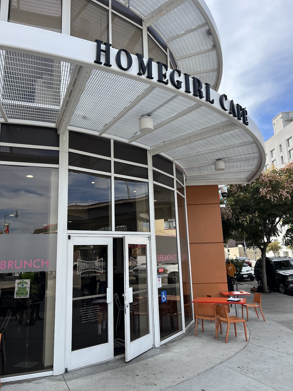 Homegirl Café: the place