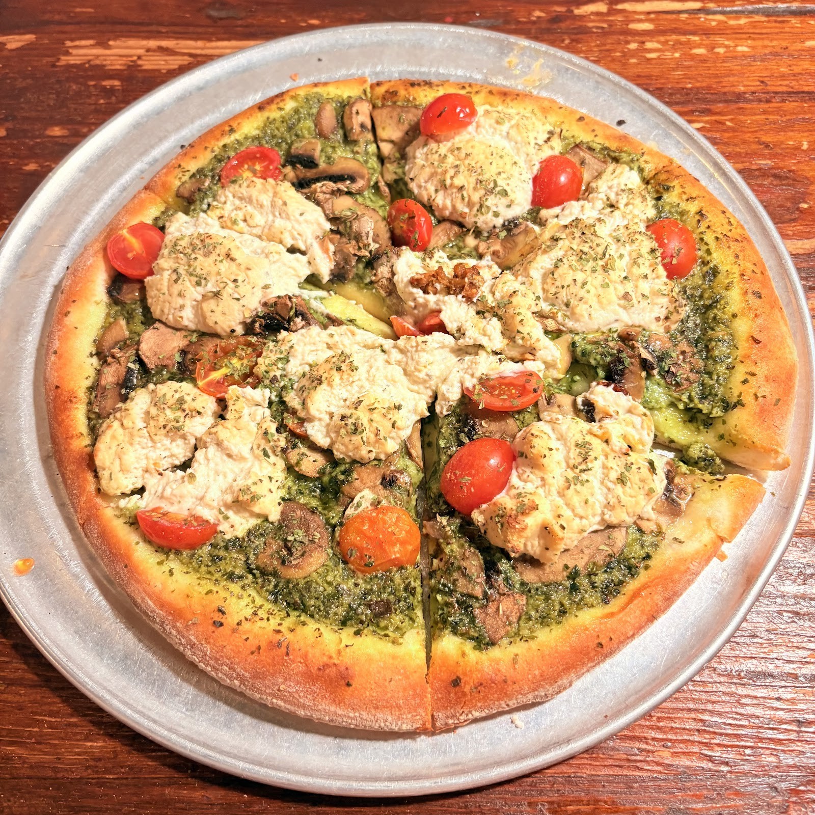 Pi Vegan Pizzeria: food & drinks