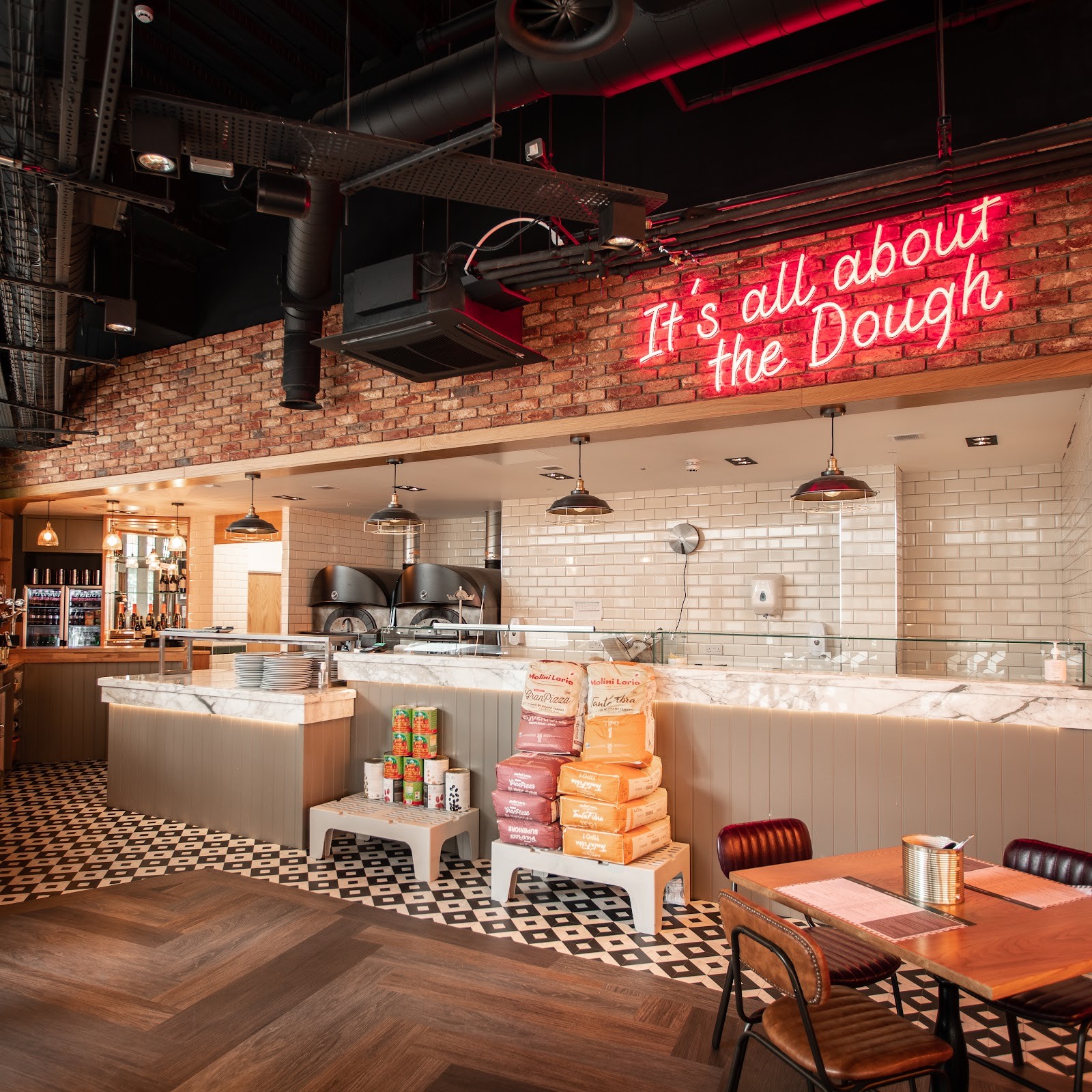 Salerno Pizza: the place