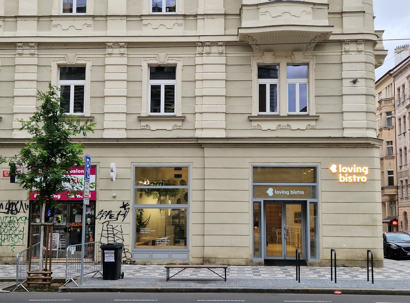 Loving Bistro - Letná: the place