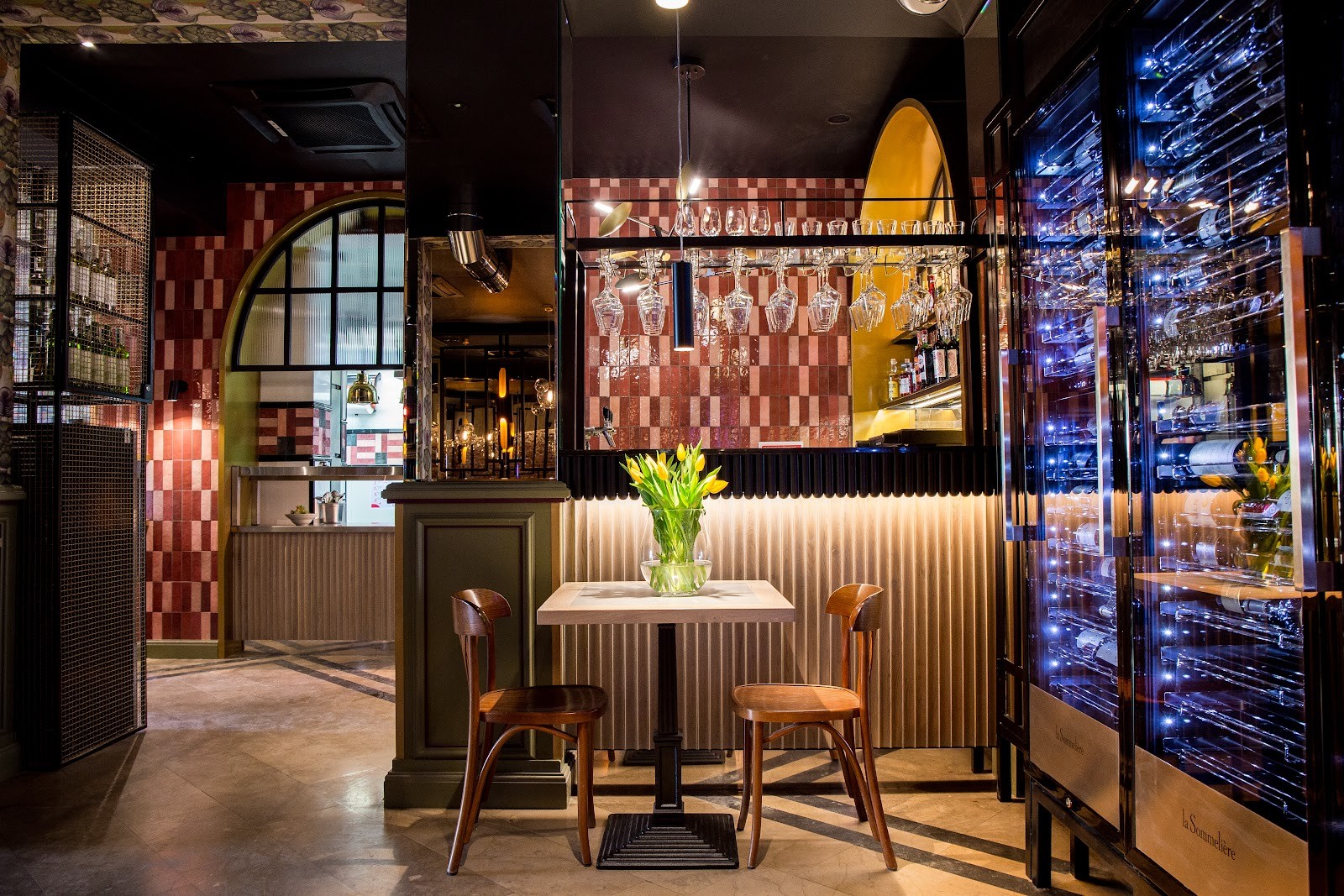 Trattoria Mamma Mia: the place