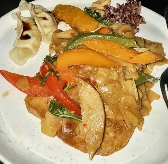 Vegan Plate: food & drinks