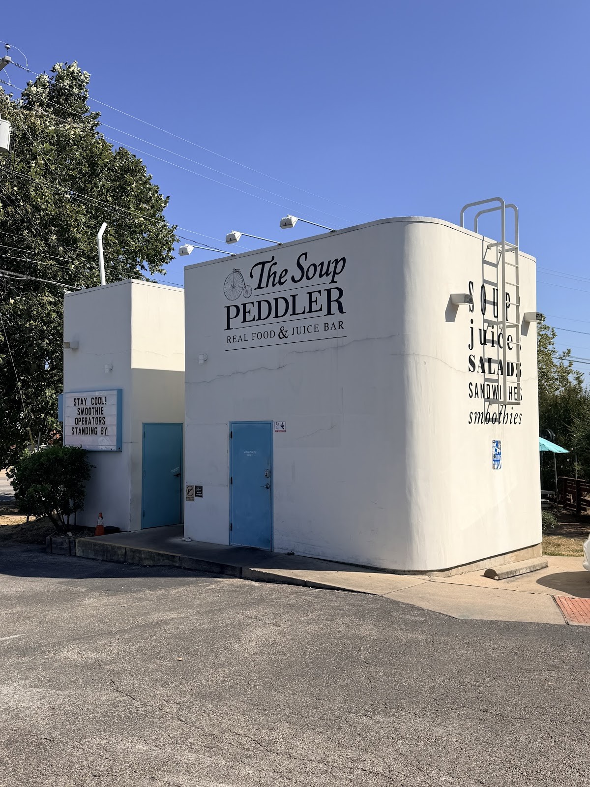 Soup Peddler Real Food & Juice Bar: the place