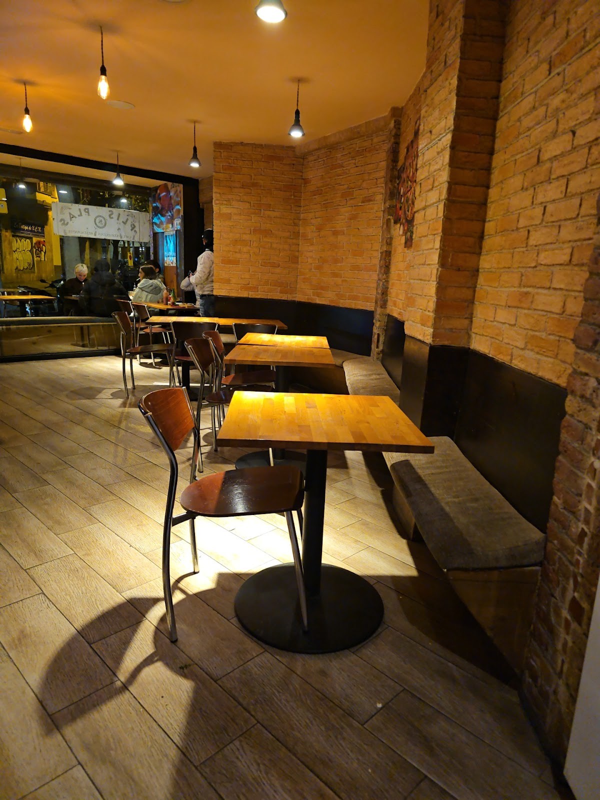 Manso Pizzería: the place