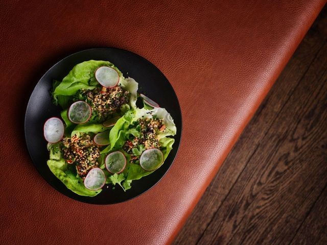 The Last Drop Bar & Kitchen: food & drinks