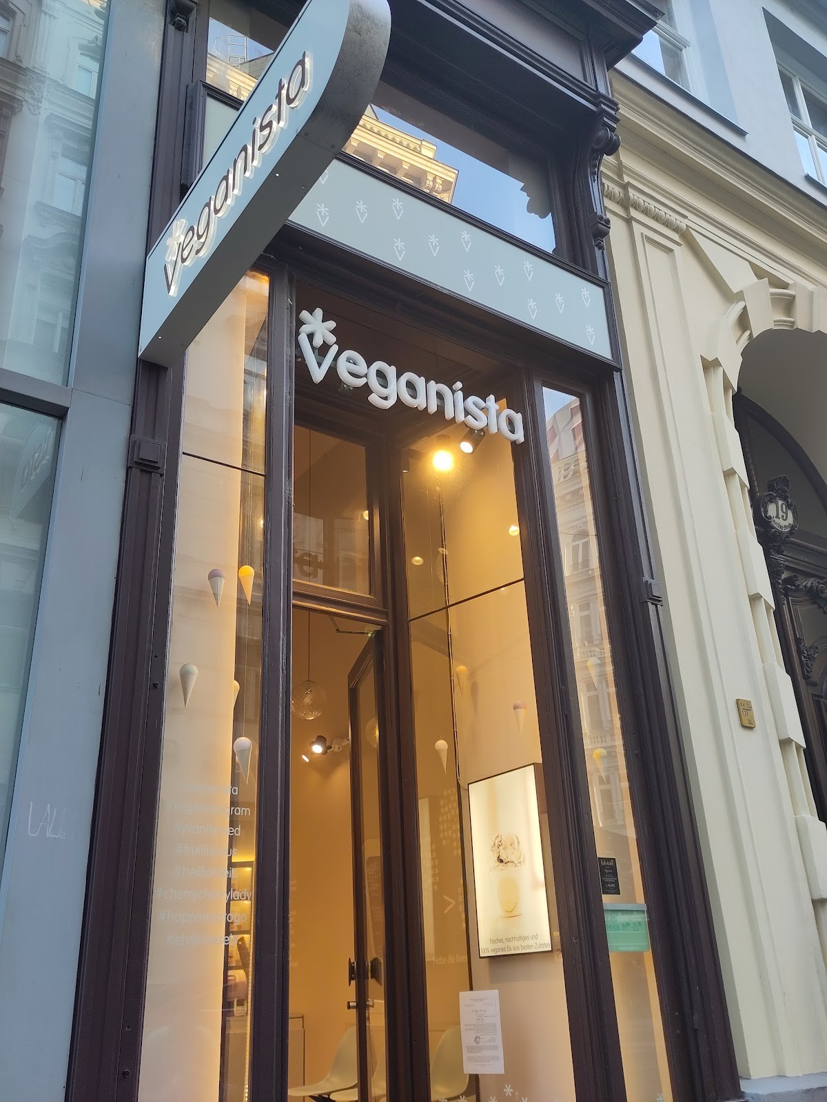 Veganista Ice Cream: the place