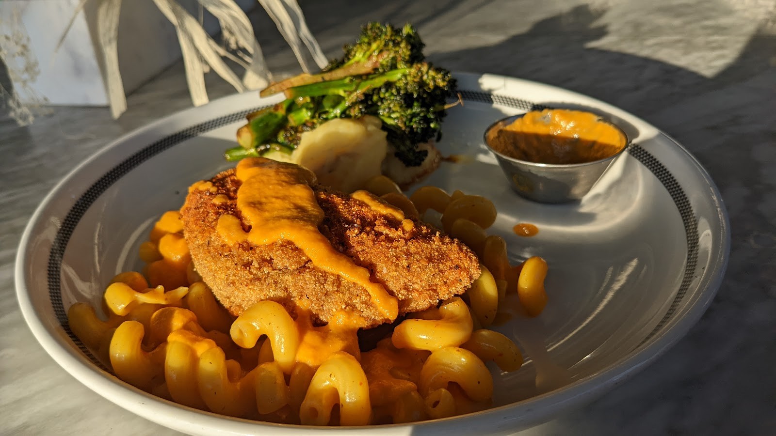 KINDRED: food & drinks