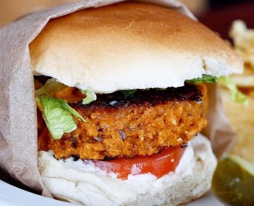 Luhv Vegan Bistro: food & drinks