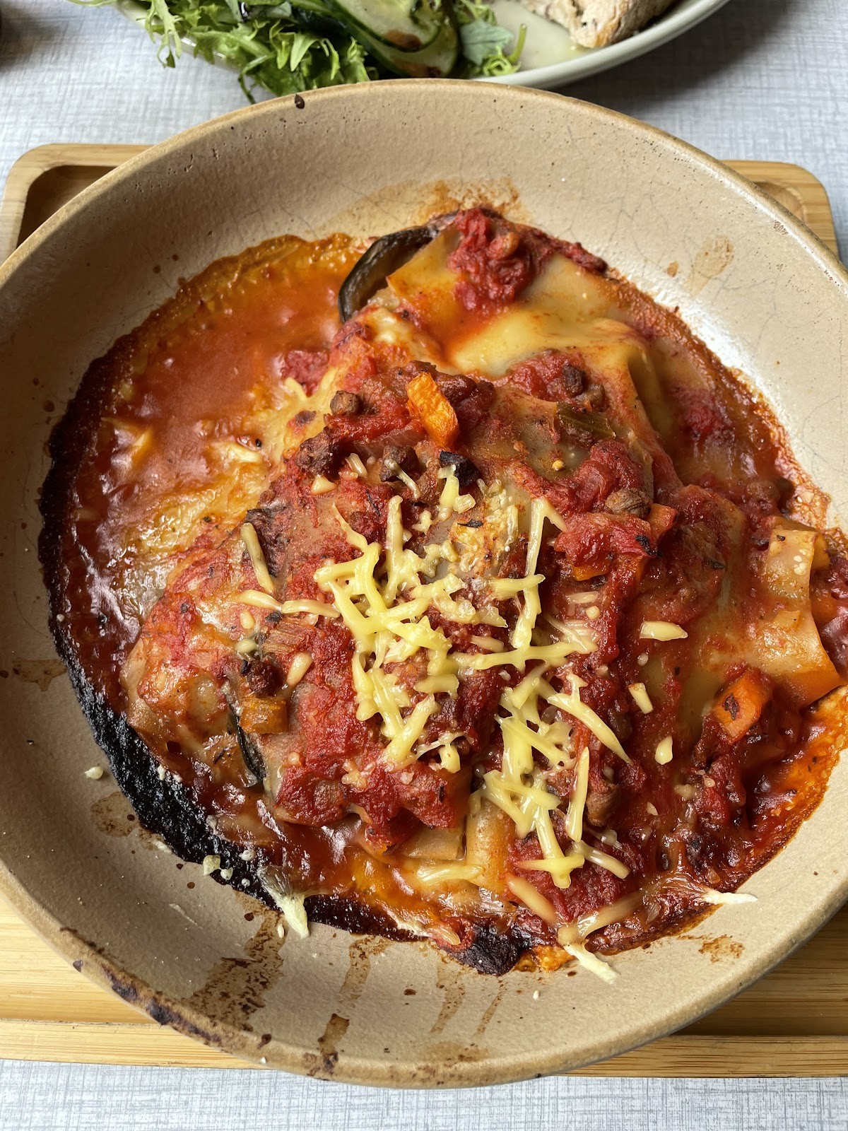 Ludo Cafe: food & drinks
