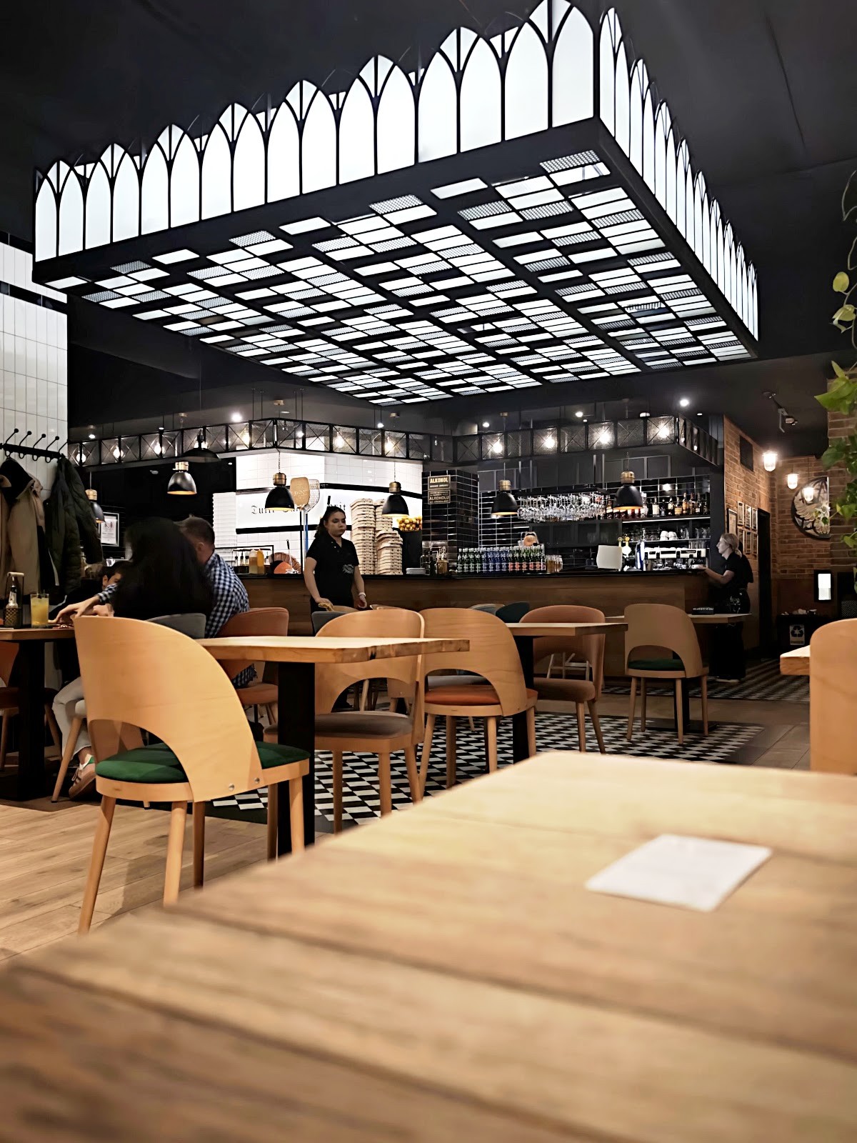 Tutti Santi pizzeria: the place
