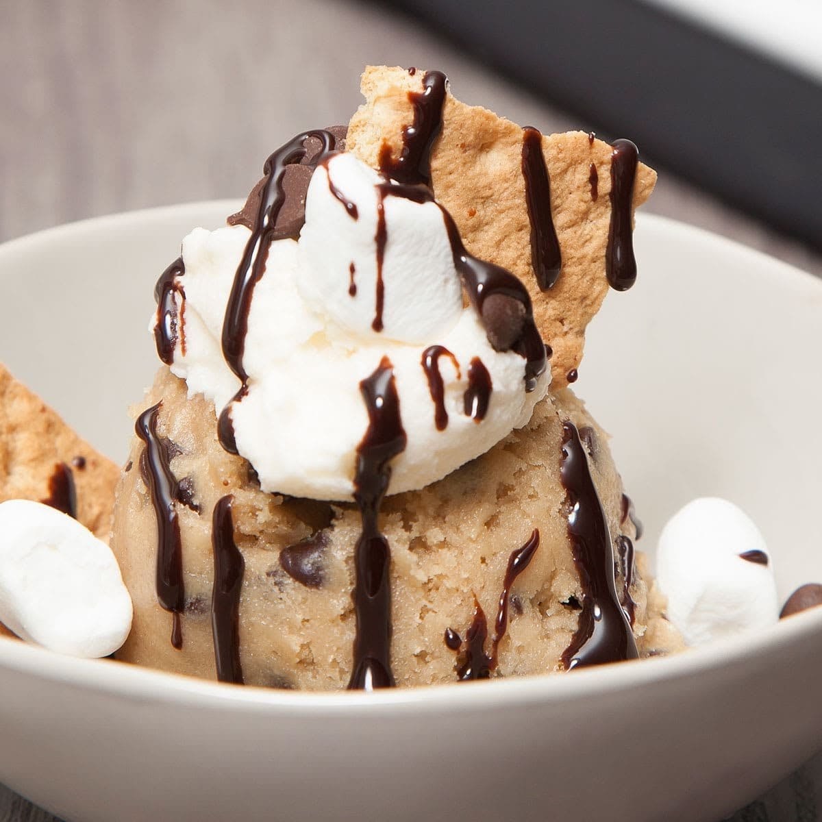Cinnaholic: food & drinks