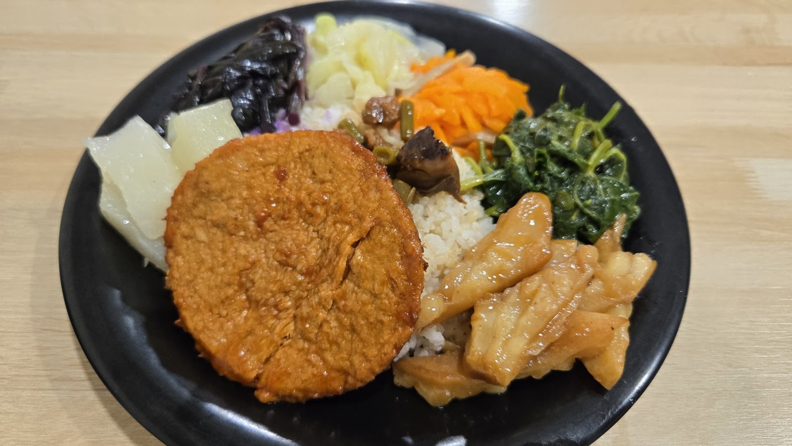 Vegetarian Seeds 禾苗素食: food & drinks