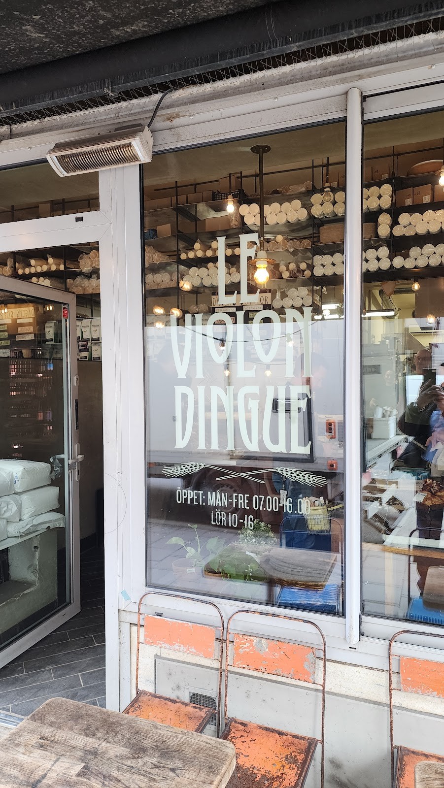 Le Violon Dingue: the place