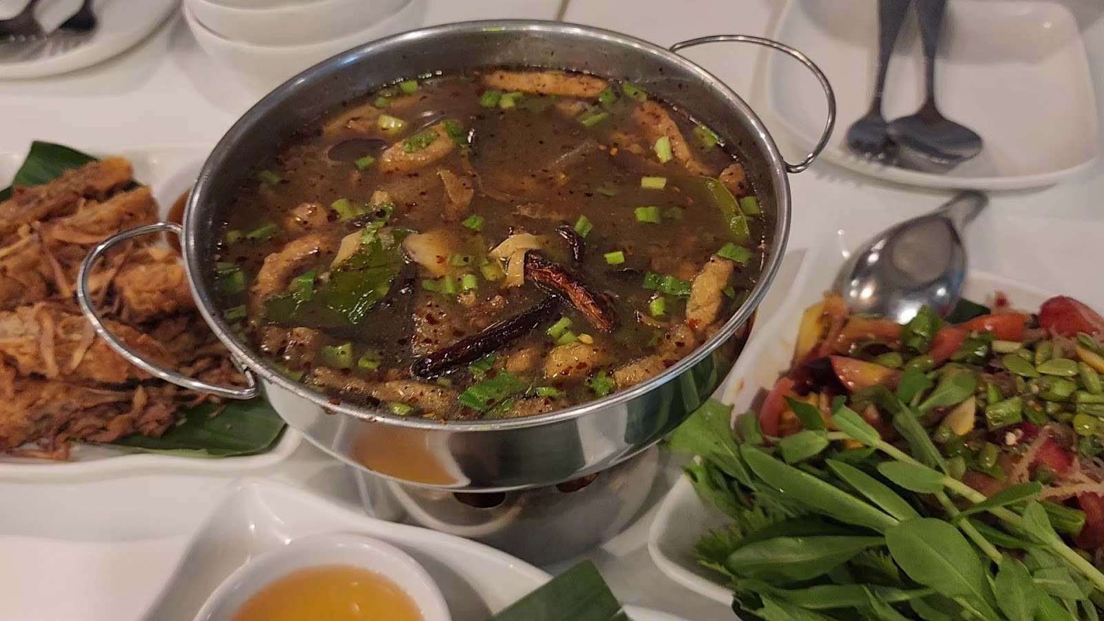 Tammang Sathorn-Charoenraj Isaan Vegan ตำมัง สาทร-เจริญราษฎร์ อีสาน เจ มังสวิรัติ วีแกน: food & drinks