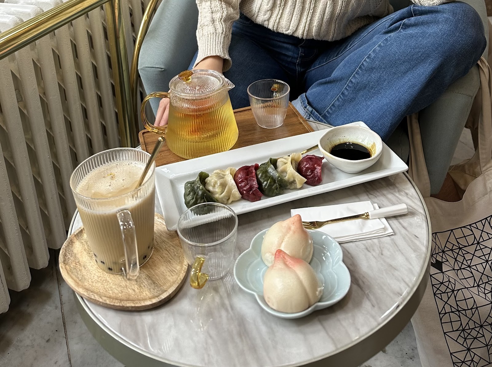 The Light Tea house Čajovna: food & drinks