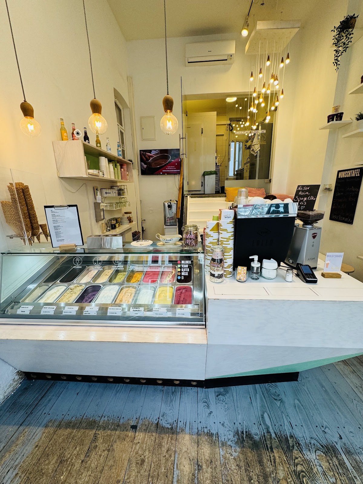 Luicella's Ice Cream St. Pauli: the place