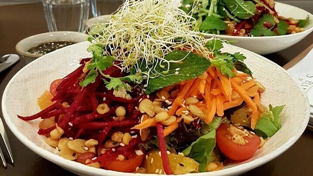 Olivia Spring Cafe: food & drinks