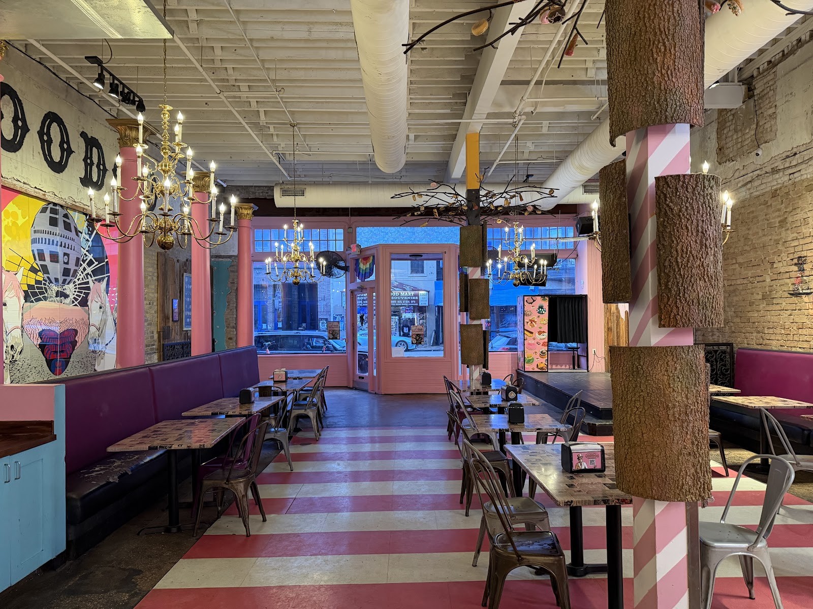 Voodoo Doughnut: the place