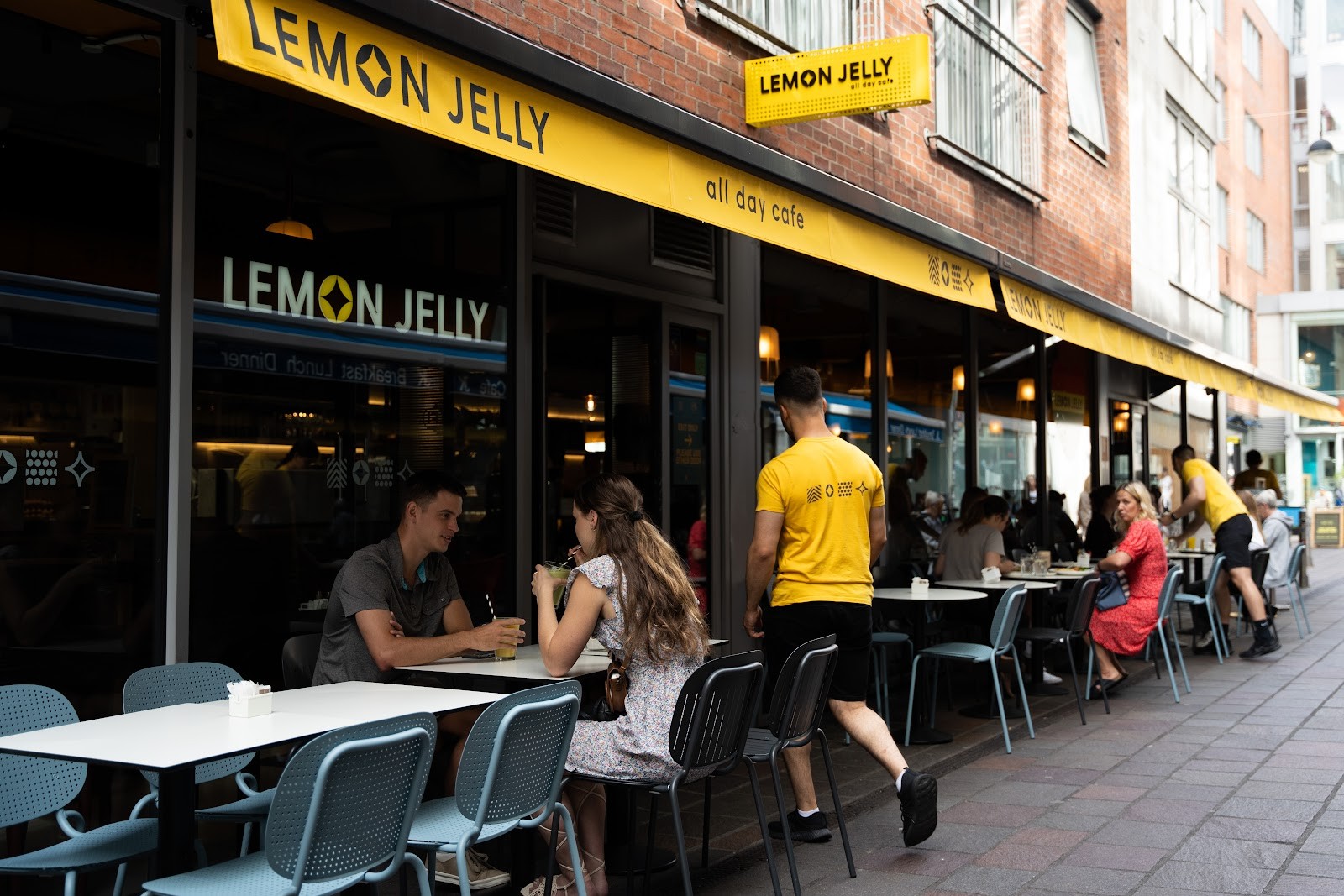 Lemon Jelly Cafe: the place