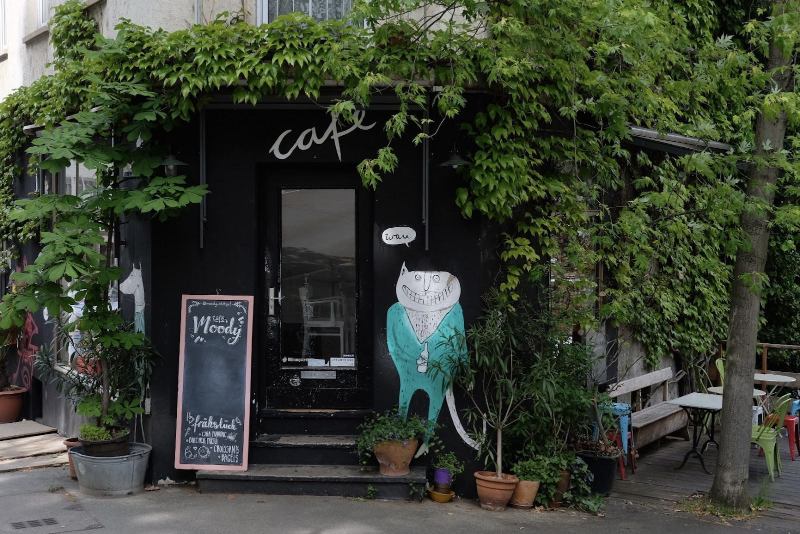 Café Moody: the place
